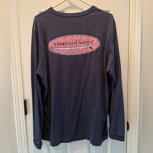 Mens long sleeve Vineyard Vines shirt. Navy blue, size Medium.